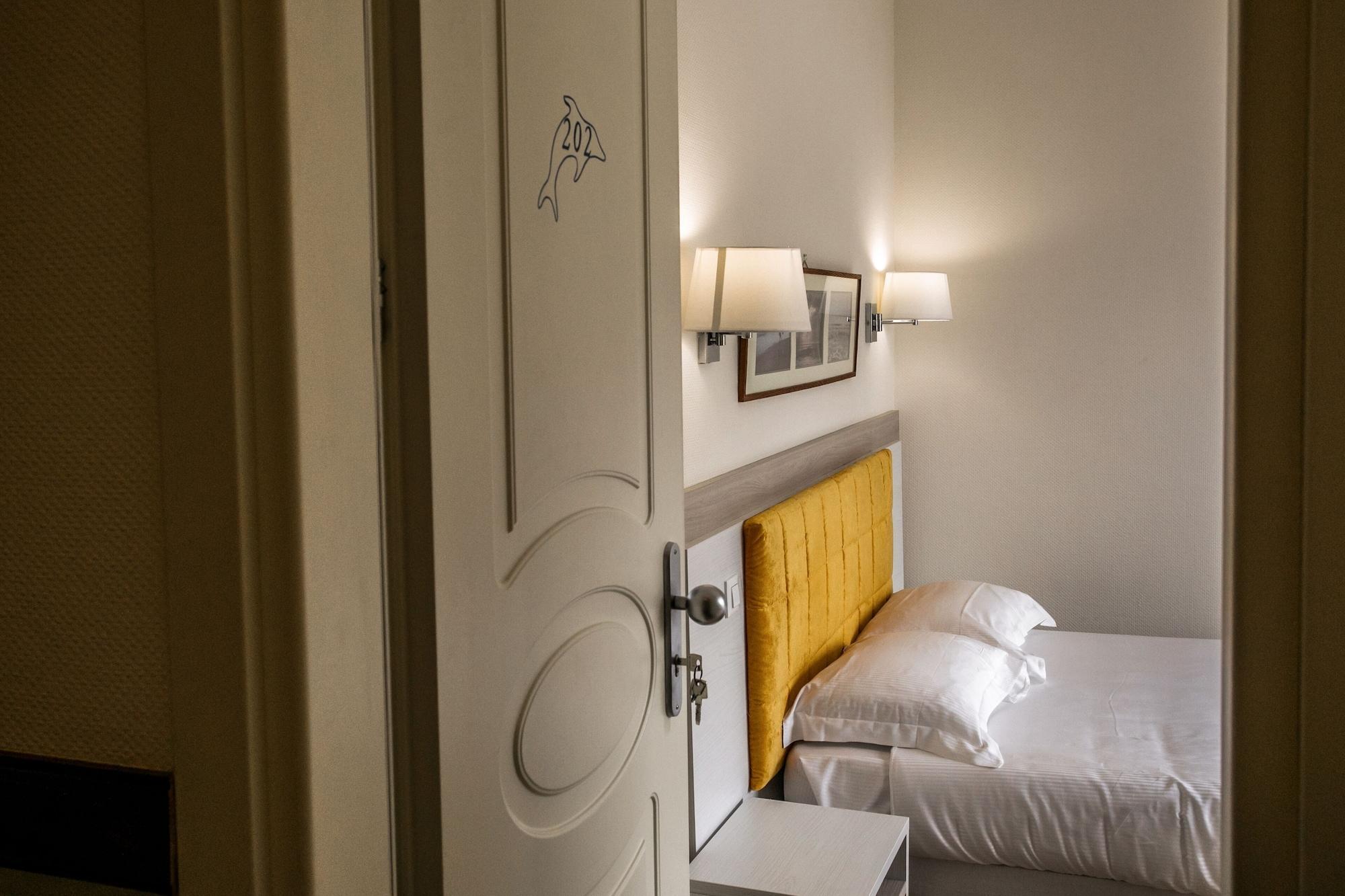 Hotel Le Dauphin Menton Ngoại thất bức ảnh
