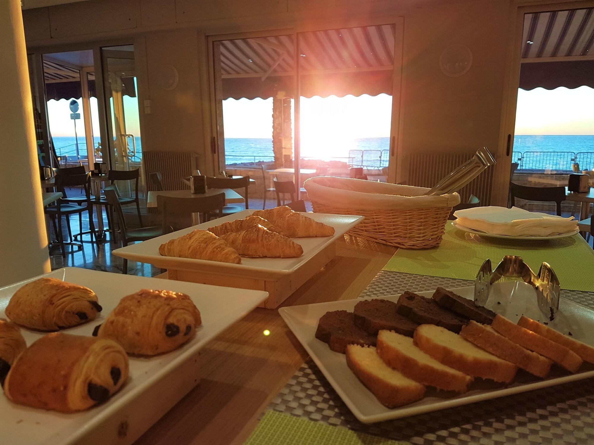 Hotel Le Dauphin Menton Ngoại thất bức ảnh