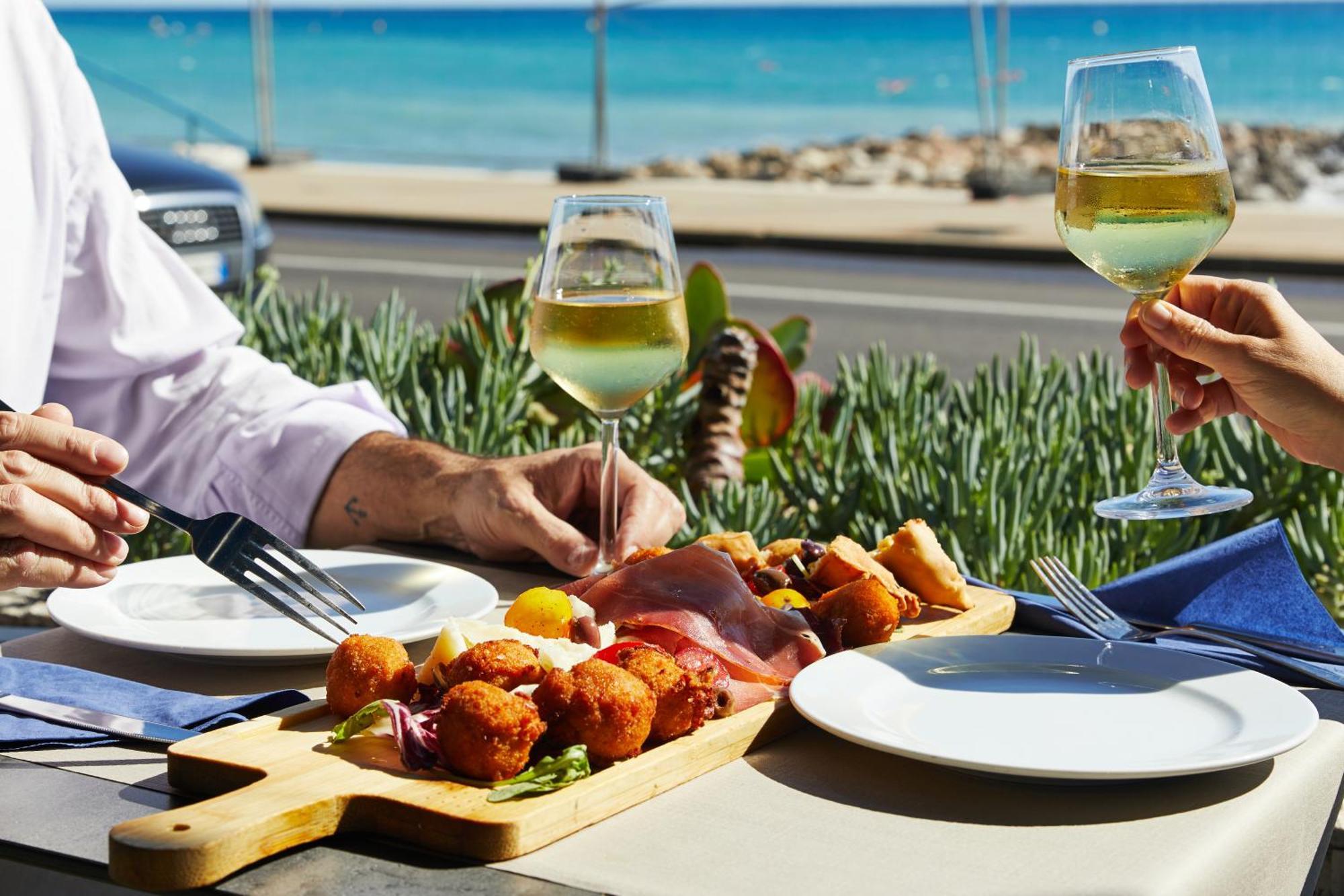 Hotel Le Dauphin Menton Ngoại thất bức ảnh